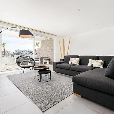 Apartment - Ocean View - 550m From Beach