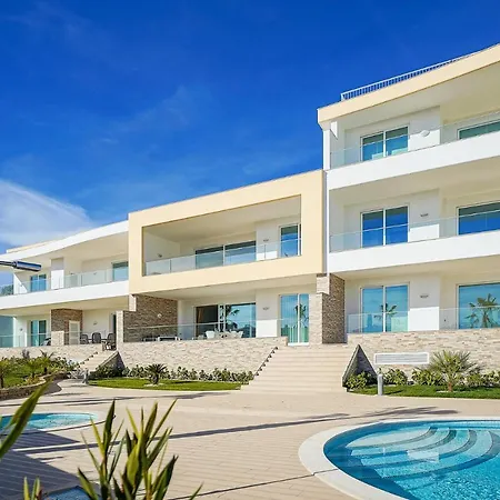 Apartment - Ocean View - 550m From Beach *